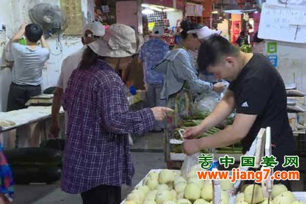 高温持续，菜价上涨 ()