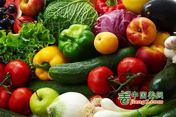 山东淄博：菜价呈下跌走势 ()