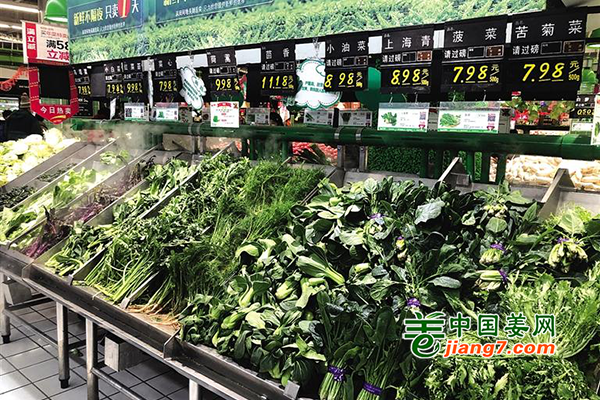 甘肃兰州：年关将至备年货 菜价有降势 ()