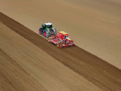 种姜要各耕 来年好收成 ()